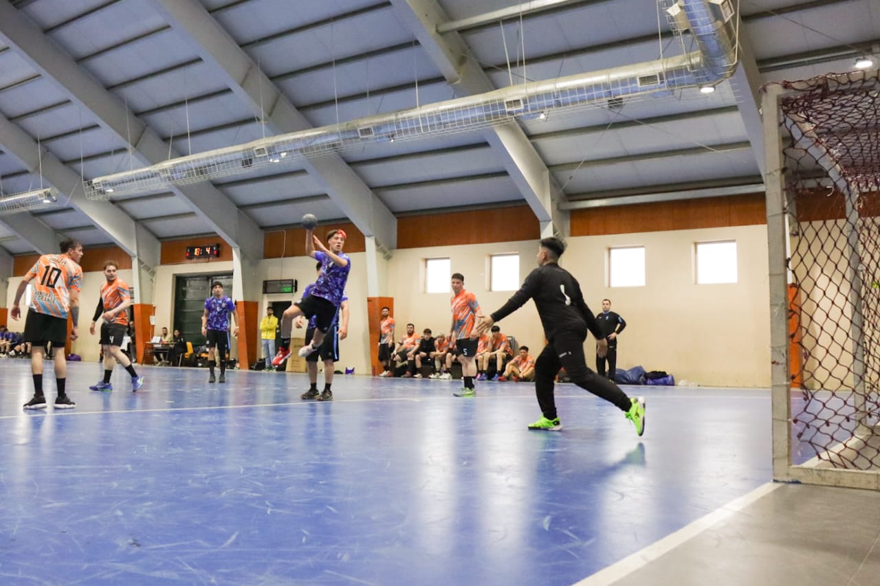 Se disputó un clásico provincial en Río Grande