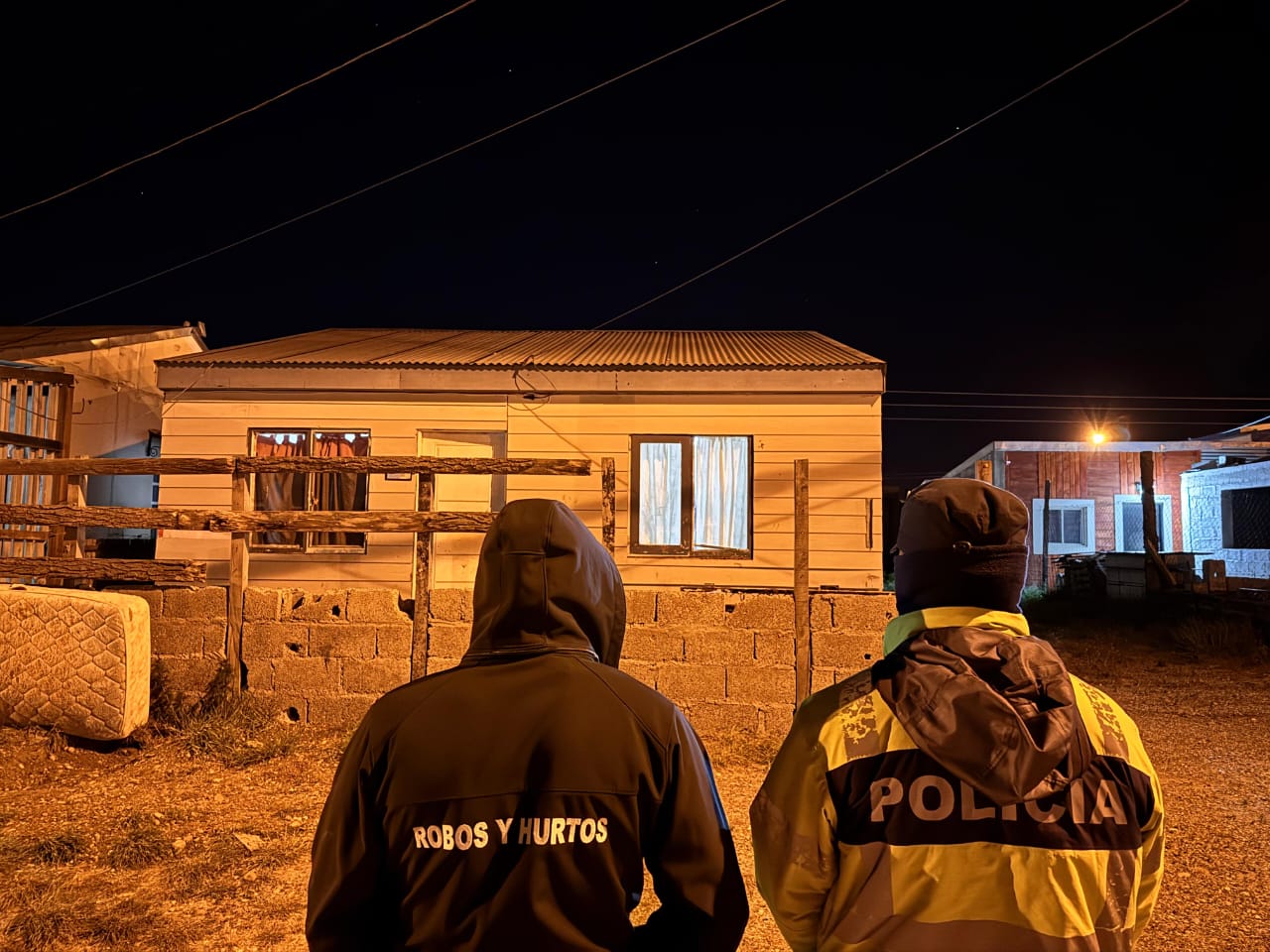 Allanaron cuatro casas por el robo a un comercio de la ciudad