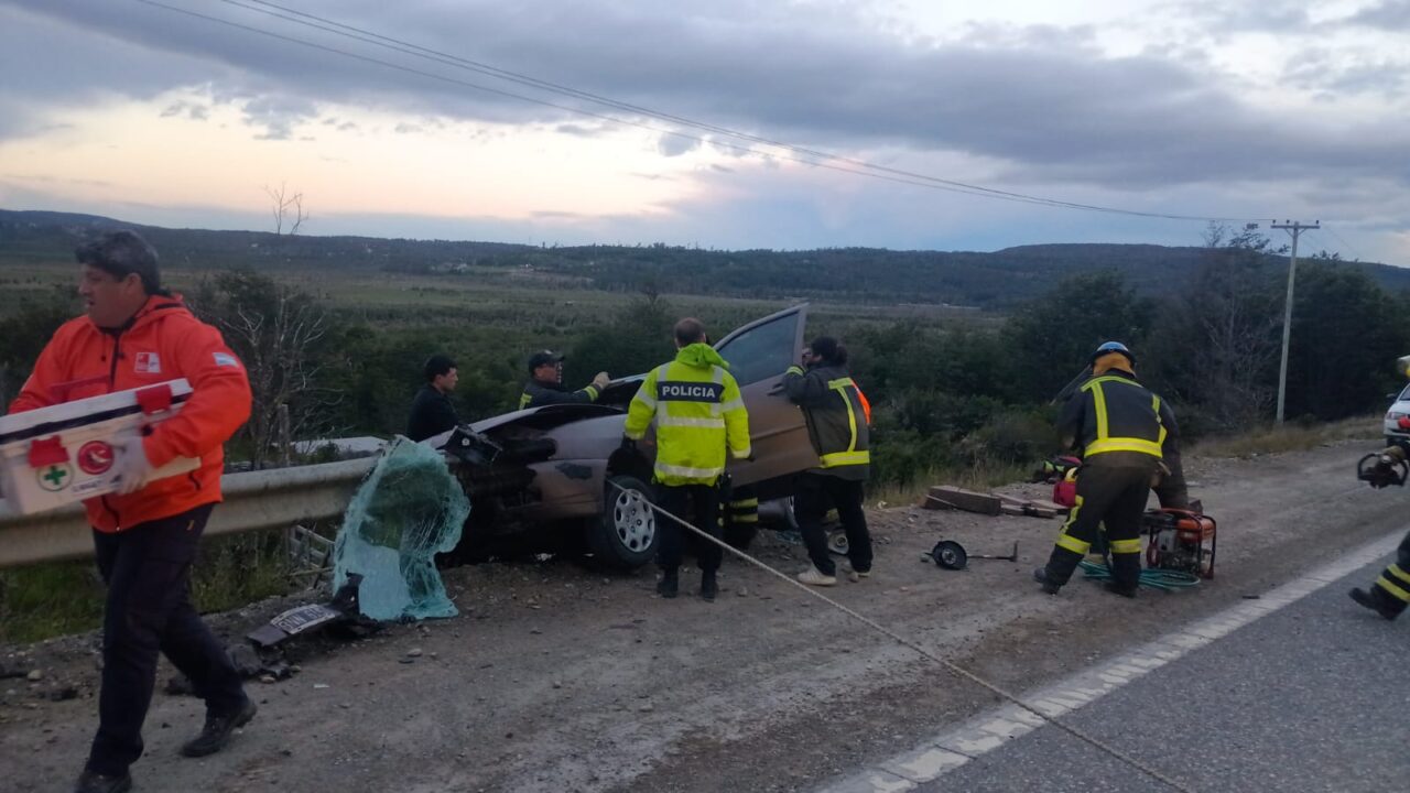 Impactó contra un guardarraíl y fue trasladado de urgencia a Río Grande