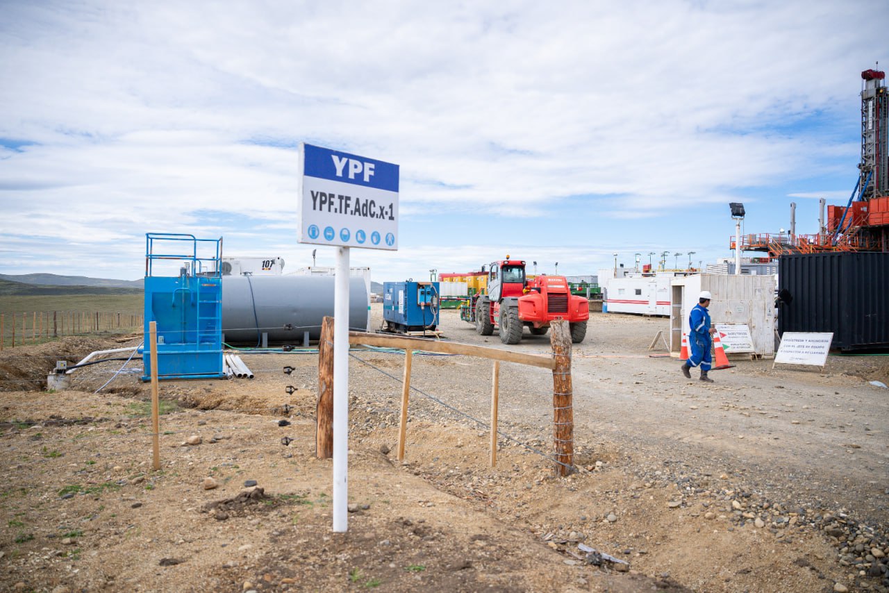 «Asumimos el control de  nuestros recursos hidrocarburíferos», sostuvo Castillo