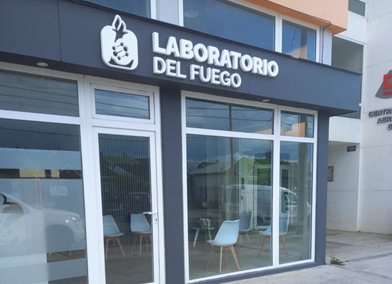 Laboratorio del Fuego inauguró nueva sucursal en barrio Mutual