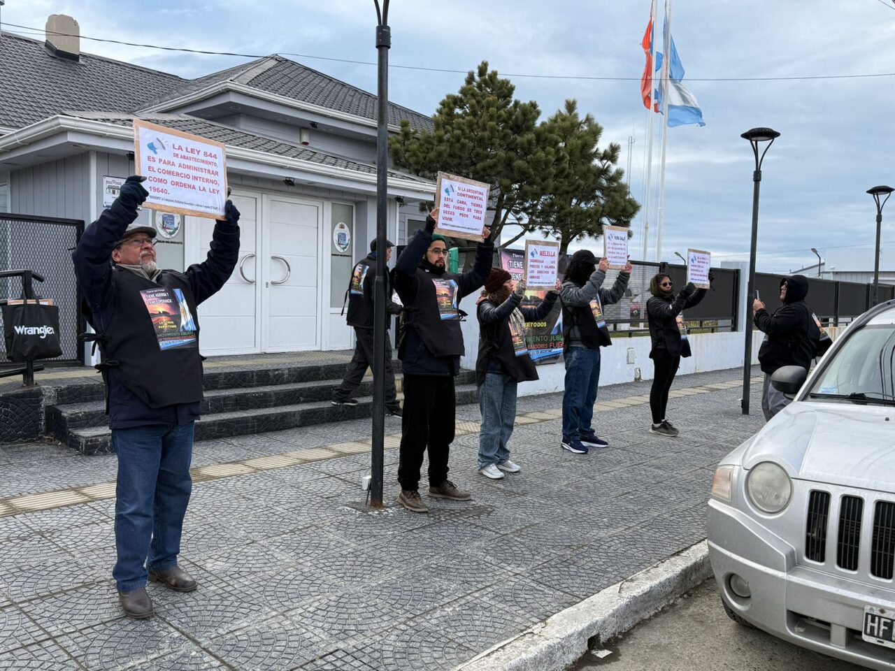 «Pagamos dos y tres veces más caro”: reclamo por el costo de vida en Tierra del Fuego