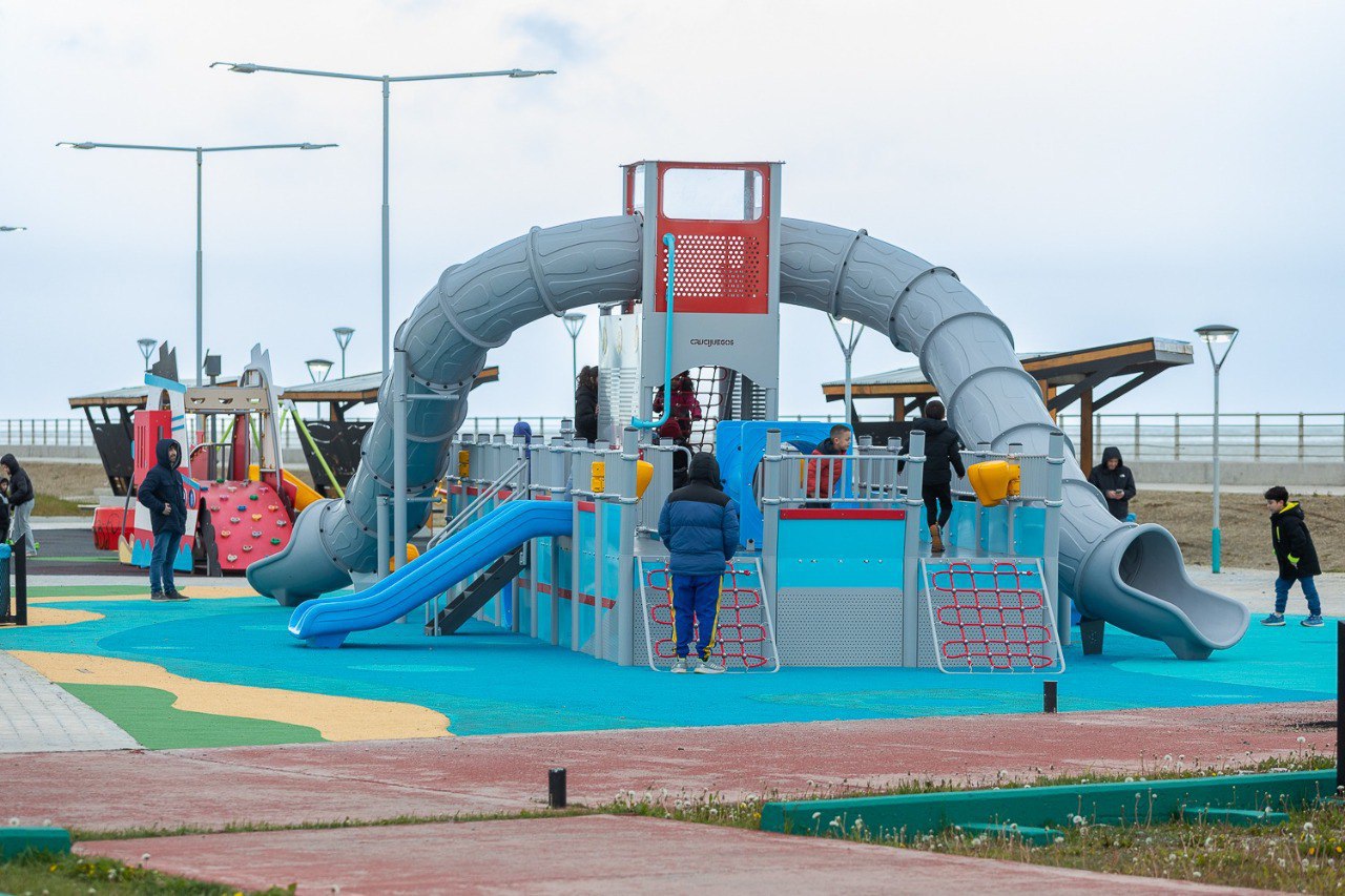 Piden cuidar los juegos del Parque de los 100 años