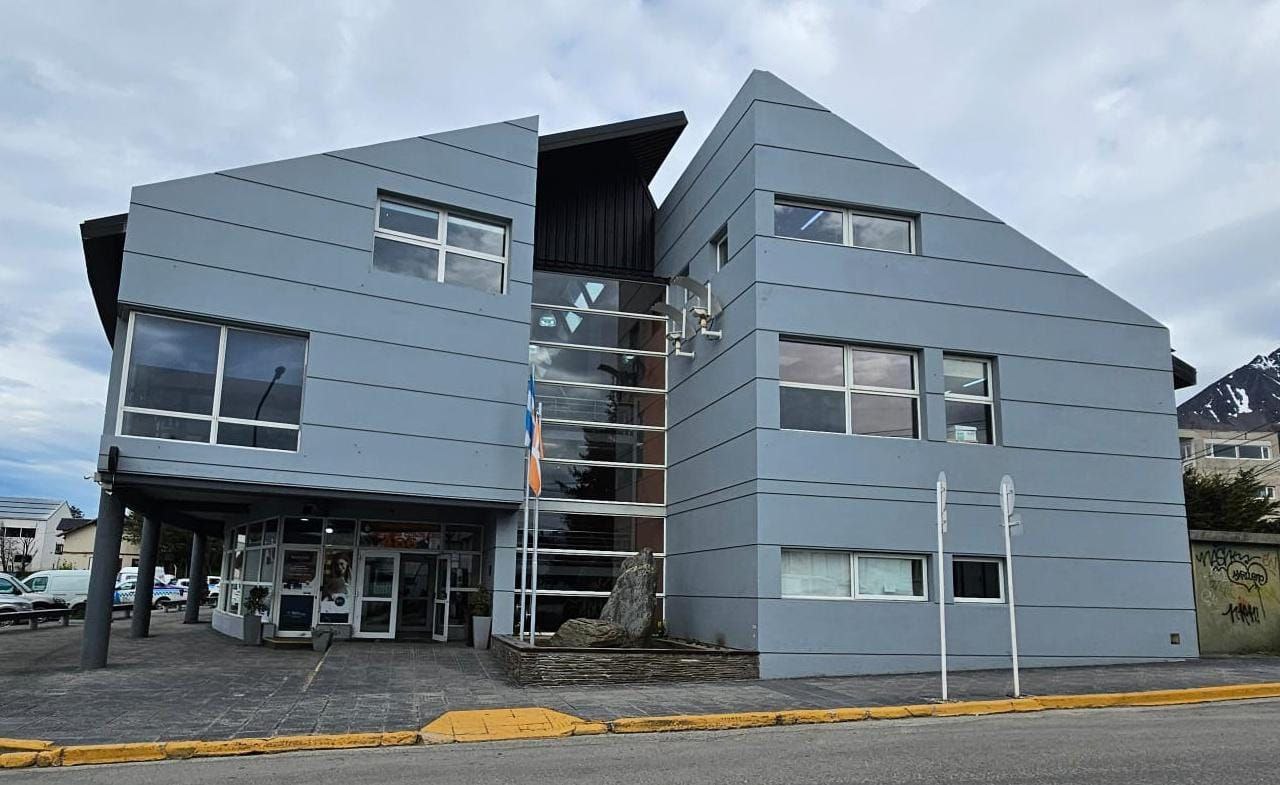 El aumento para los municipales es de 4,96% en enero