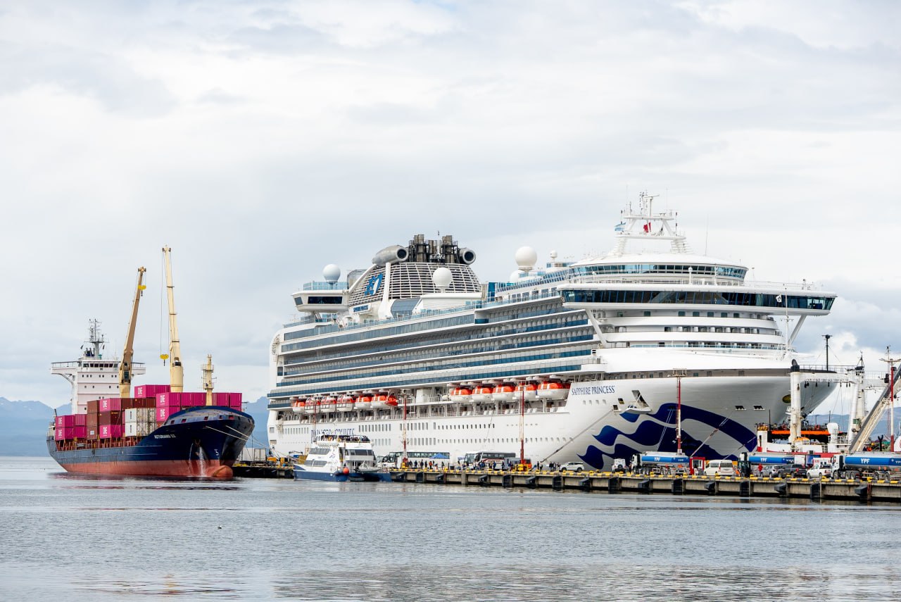 El Puerto de Ushuaia recibe a más de 9 mil pasajeros