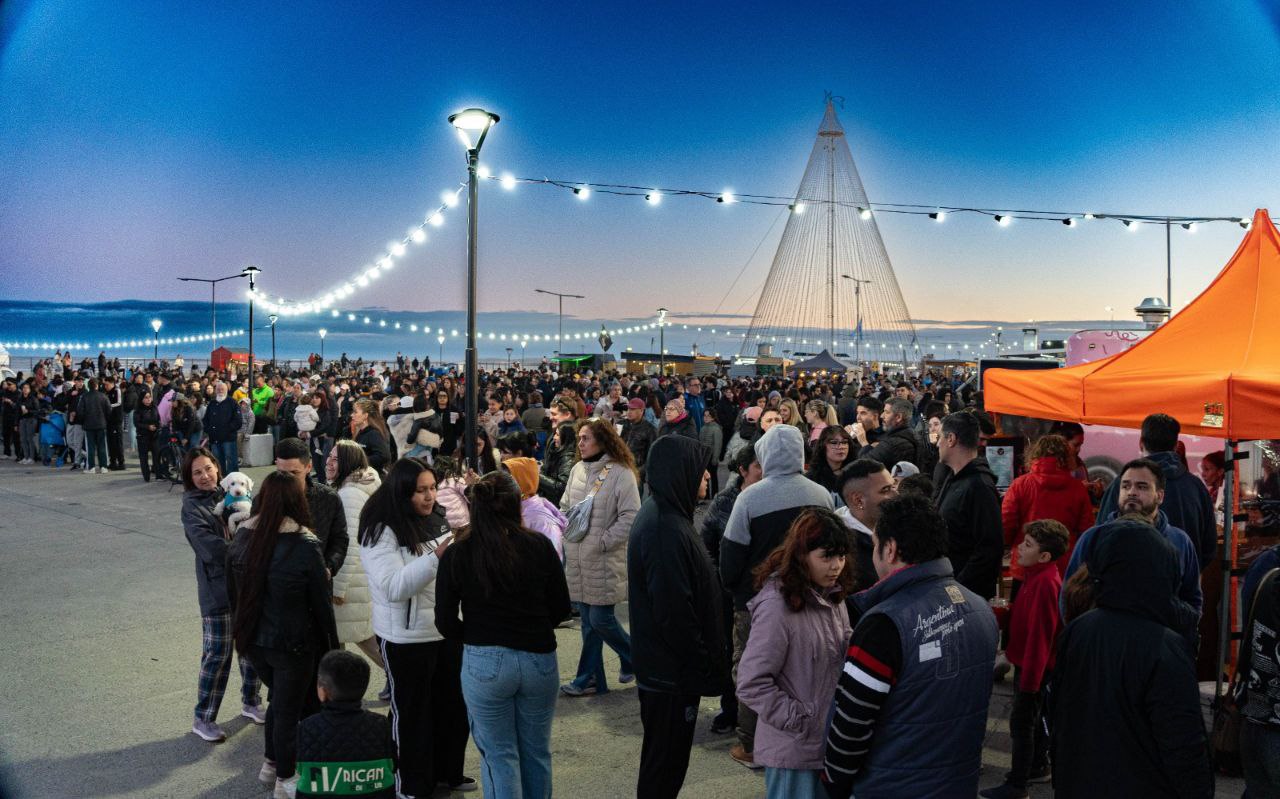 «Queremos que el verano se viva en los espacios públicos», dijo Perez