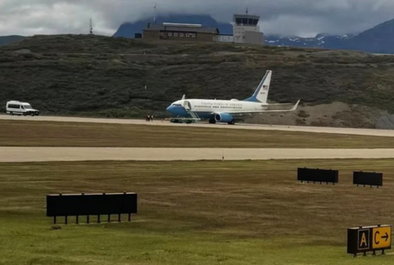 Avión militar de EE aterrizó en Ushuaia y hay inquietud