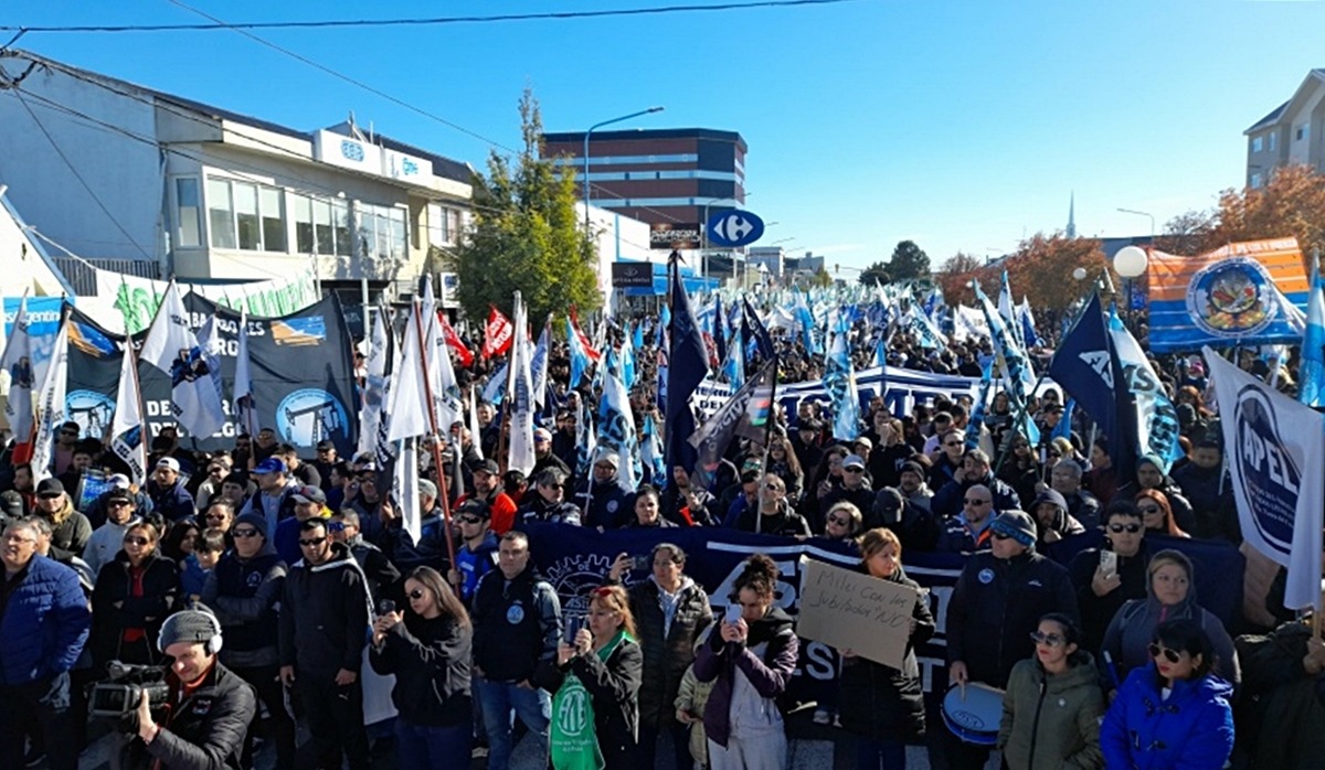 Ante la falta de respuestas, distintos gremios preparan un paro provincial