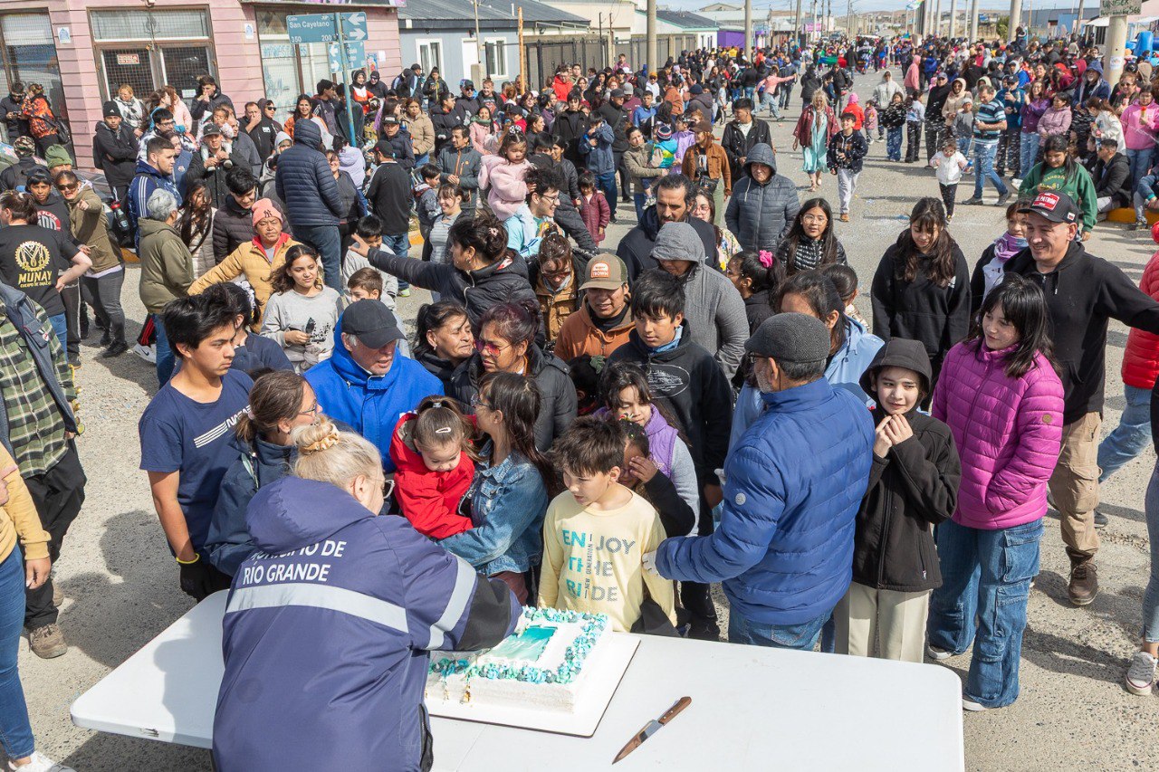 Río Grande vio pasar el primer Carnaval Barrial del 2026