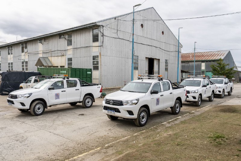 El Gobierno incorporó cuatro nuevas camionetas para la DPE