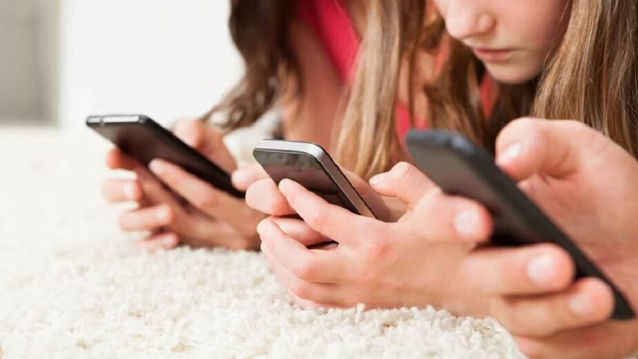 España prohibirá el acceso a redes sociales a menores de 16 años