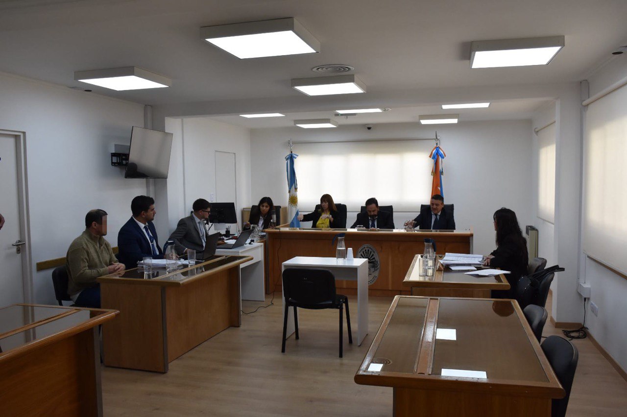 Inició el juicio contra un hombre por abuso sexual a dos niñas