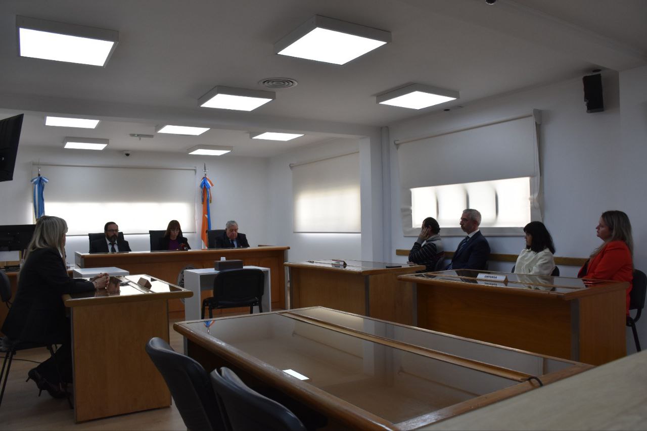 Condenan a un hombre por distribución de material sexual de menores