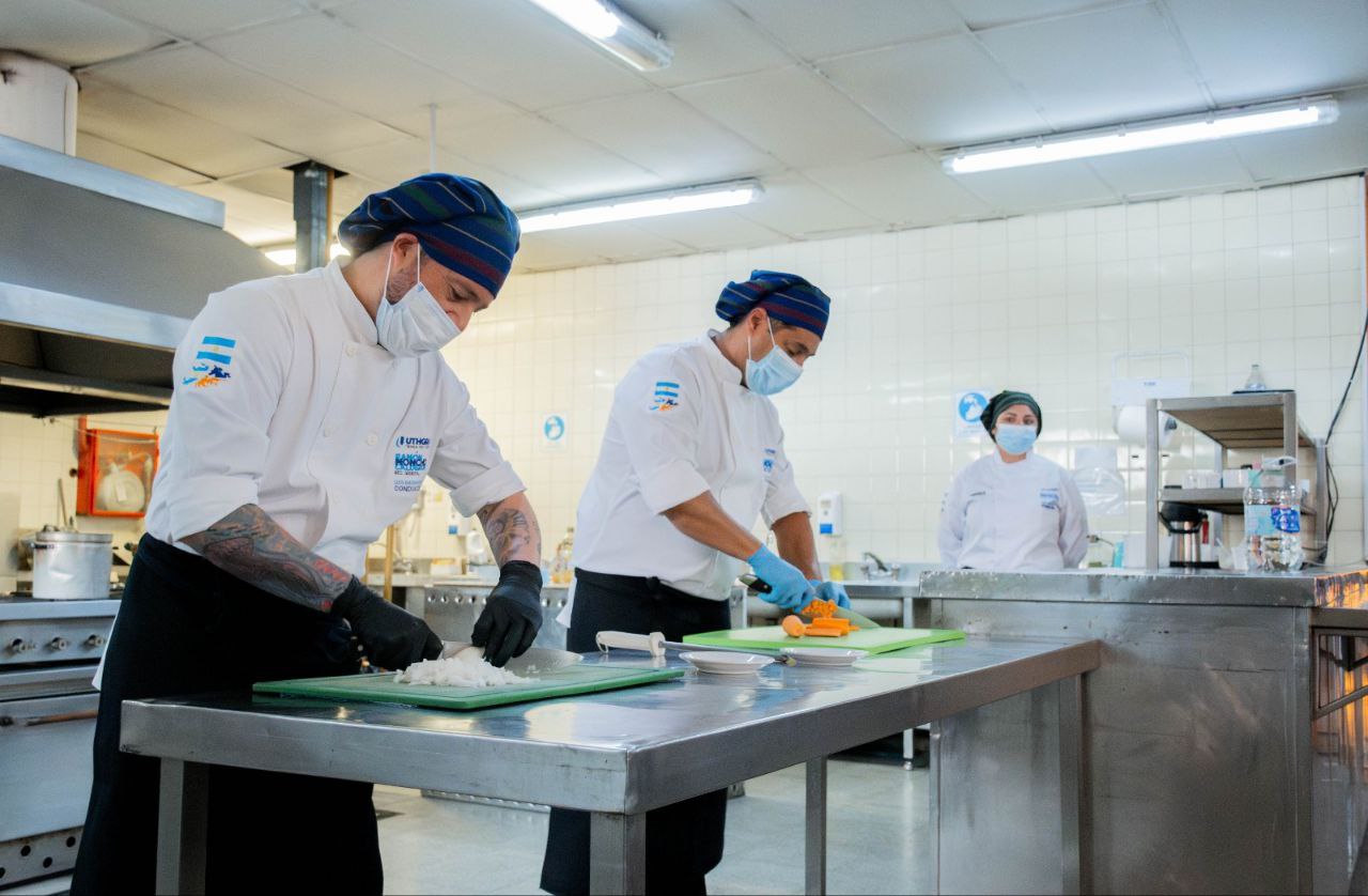 Capacitaron a 380 agentes POMYS para comedores escolares