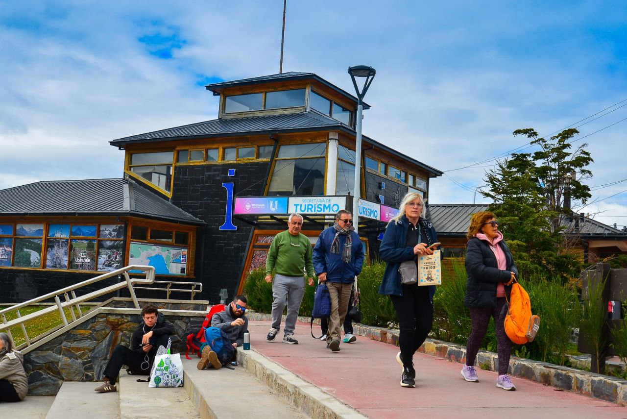 El miércoles llegaron más de seis mil personas en los cruceros