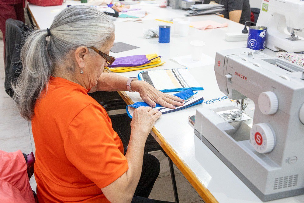 Alumnas del Alem confeccionaron más de 1.010 unidades para los comedores