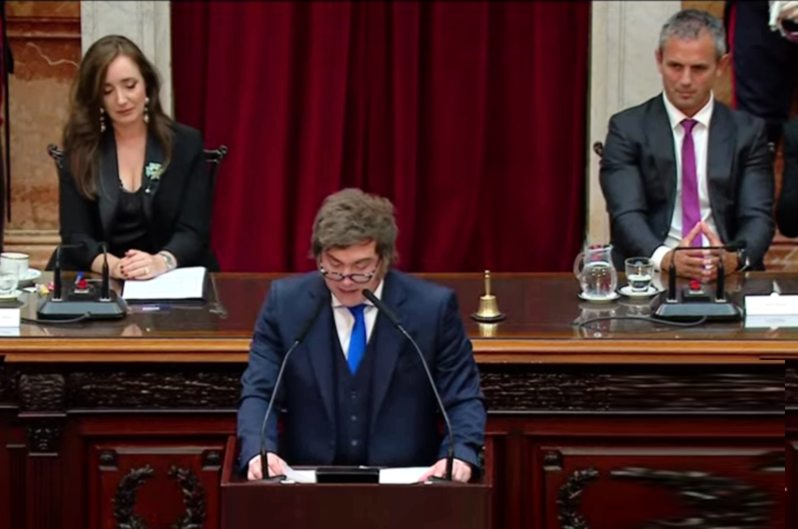 Milei: «Tenemos un adversario que va a romper todas las reglas con tal de frenarnos»