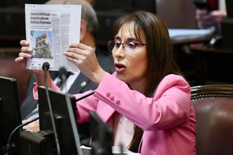 Cristina López advirtió sobre graves perjuicios por la eliminación de la Tarifa Social