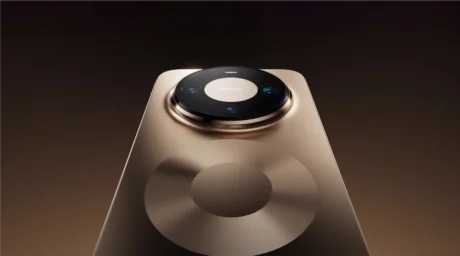 Vista trasera del HUAWEI Mate 80 Pro en color dorado con módulo circular de cámaras