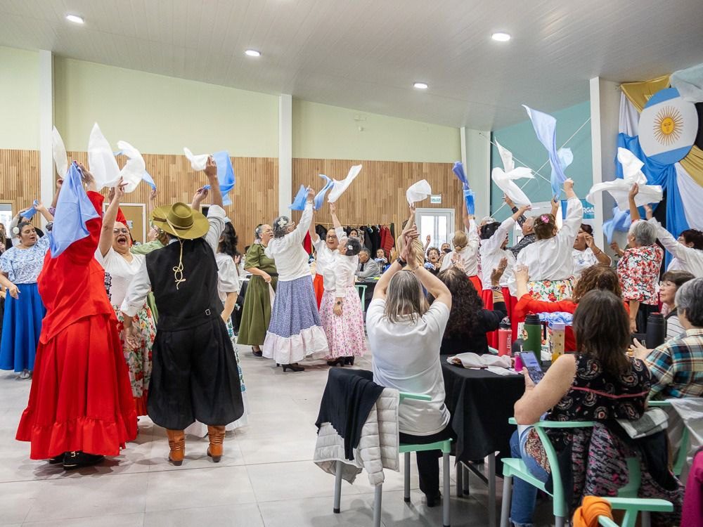 PENA FOLKLORICA