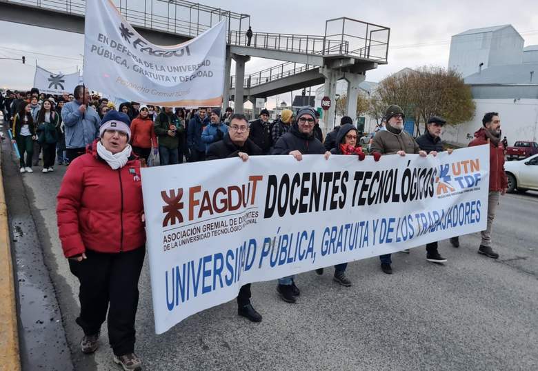 Contra el desfinanciamiento: la provincia se sumó a la marcha federal universitaria