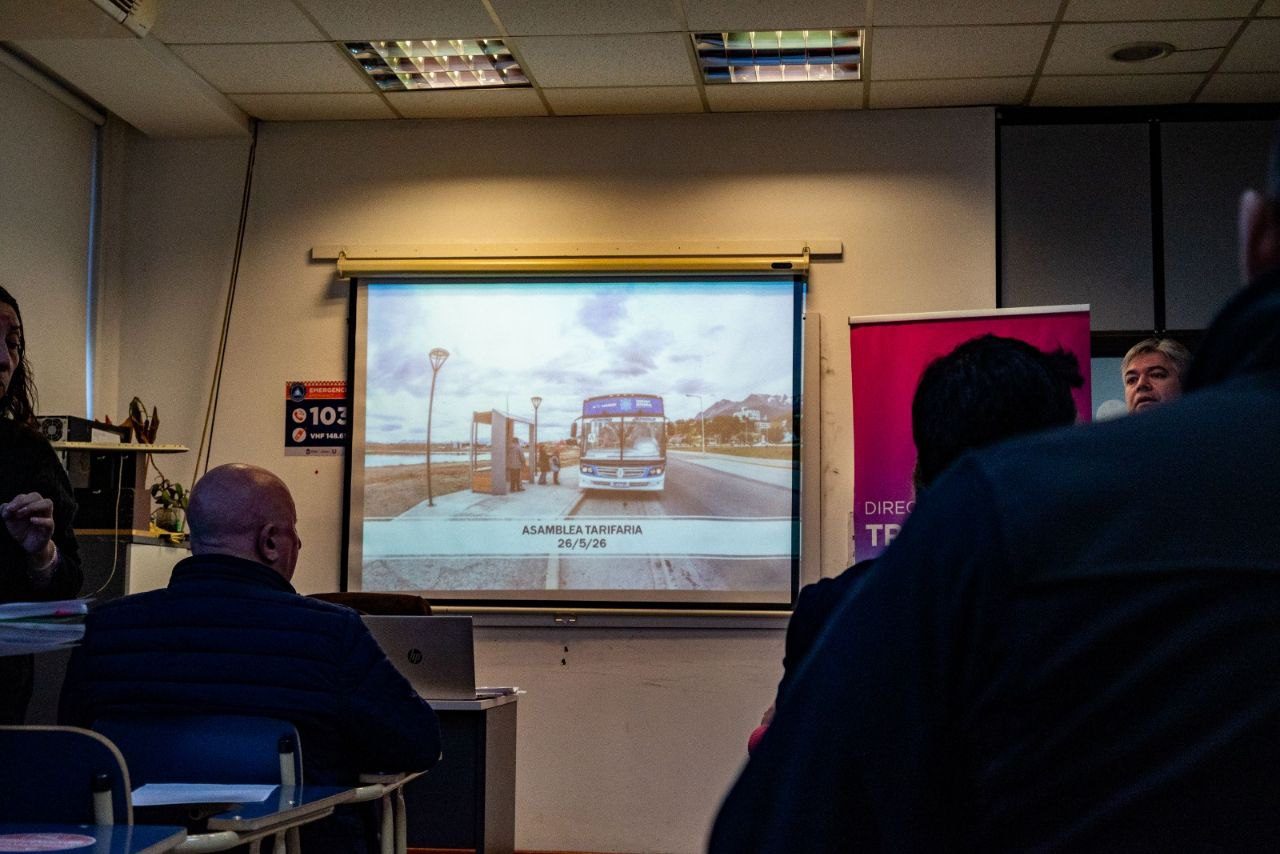 La asamblea tarifaria del transporte público debate el aumento del colectivo