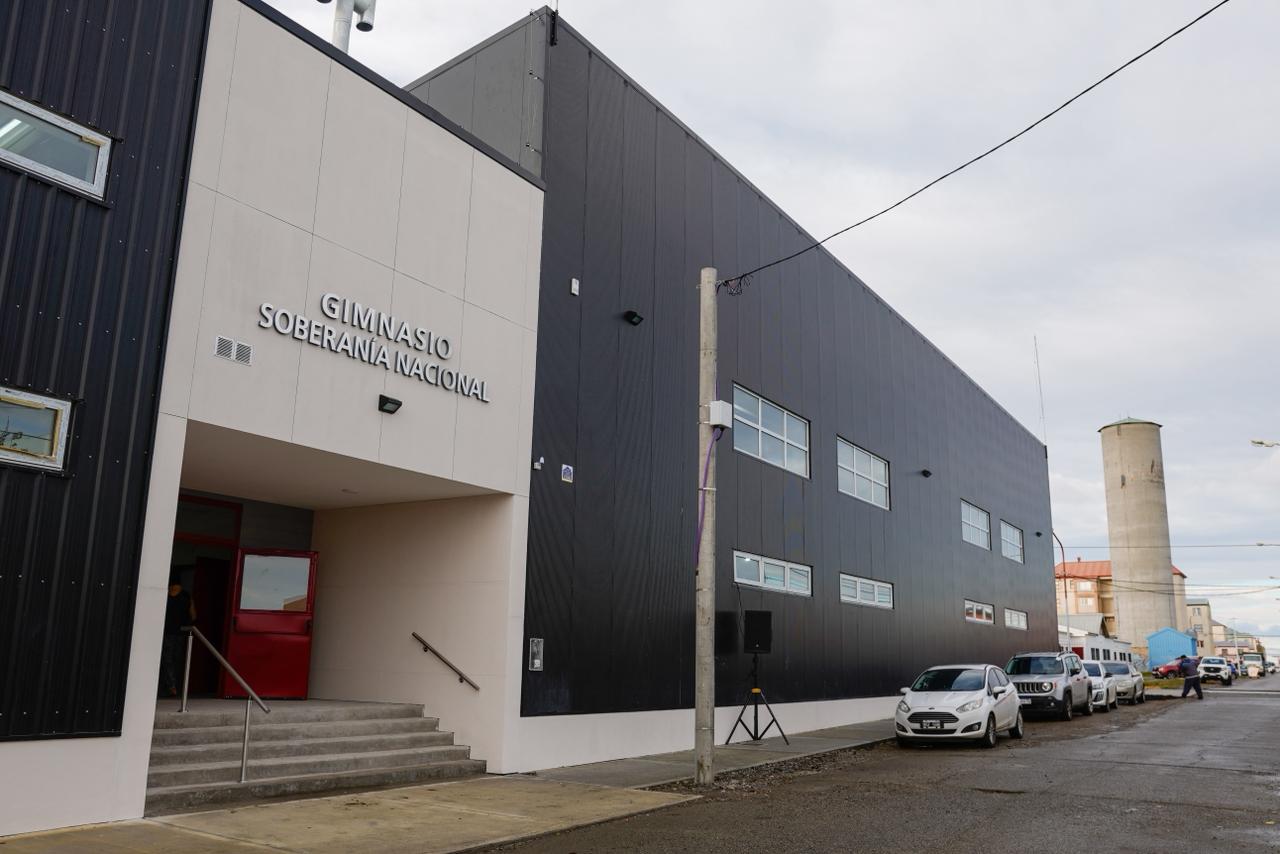 Inauguraron el gimnasio el Día del Himno, pero sigue cerrado por falta de personal