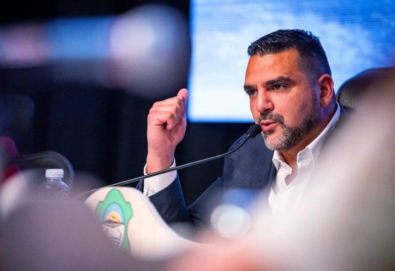 Vuoto cruzó a Melella por los vetos a la reforma y al goteo