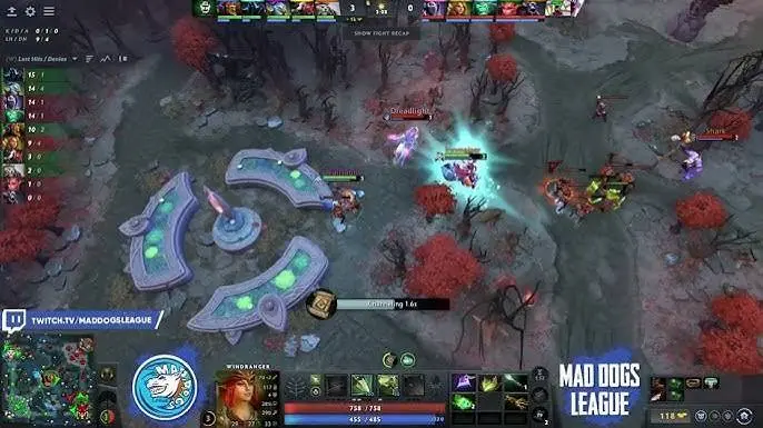 Partida de Dota 2 de Mad Dogs League con equipos enfrentados y la interfaz competitiva en pantalla