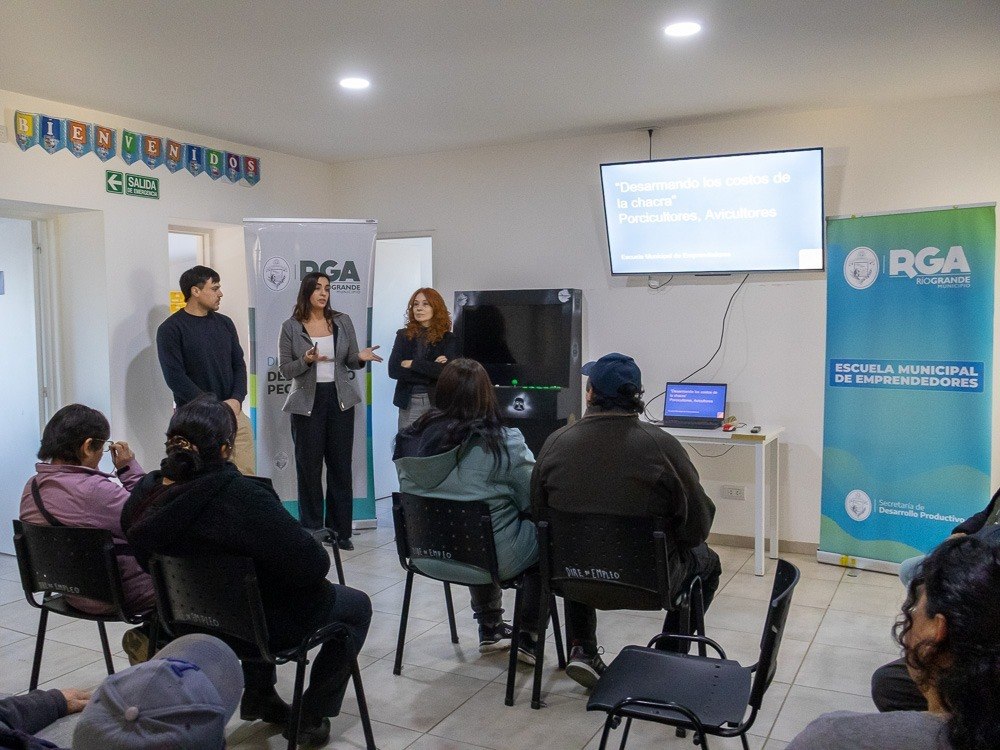 Segunda capacitación destinada a productores alimentarios