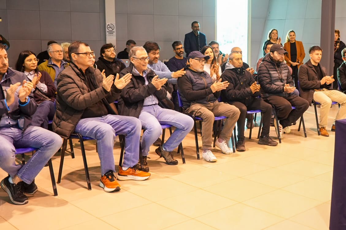 Vecinos destacan el inicio de las obras de red eléctrica