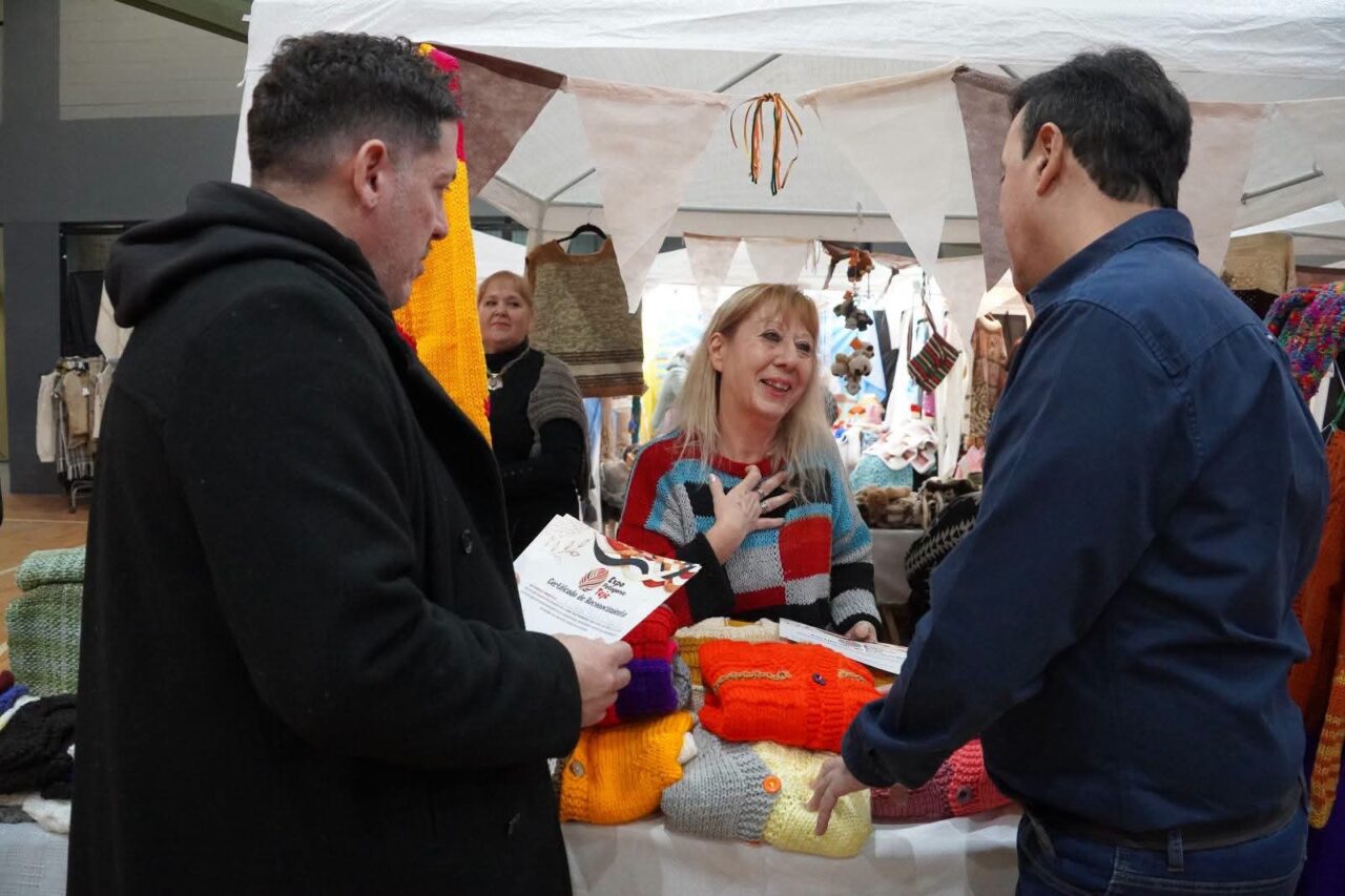 La ciudad participó del primer encuentro binacional de tejedoras