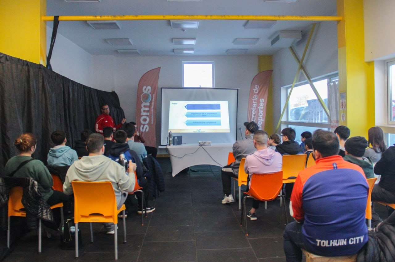 Se concretó el seminario sobre planificación y preparación física