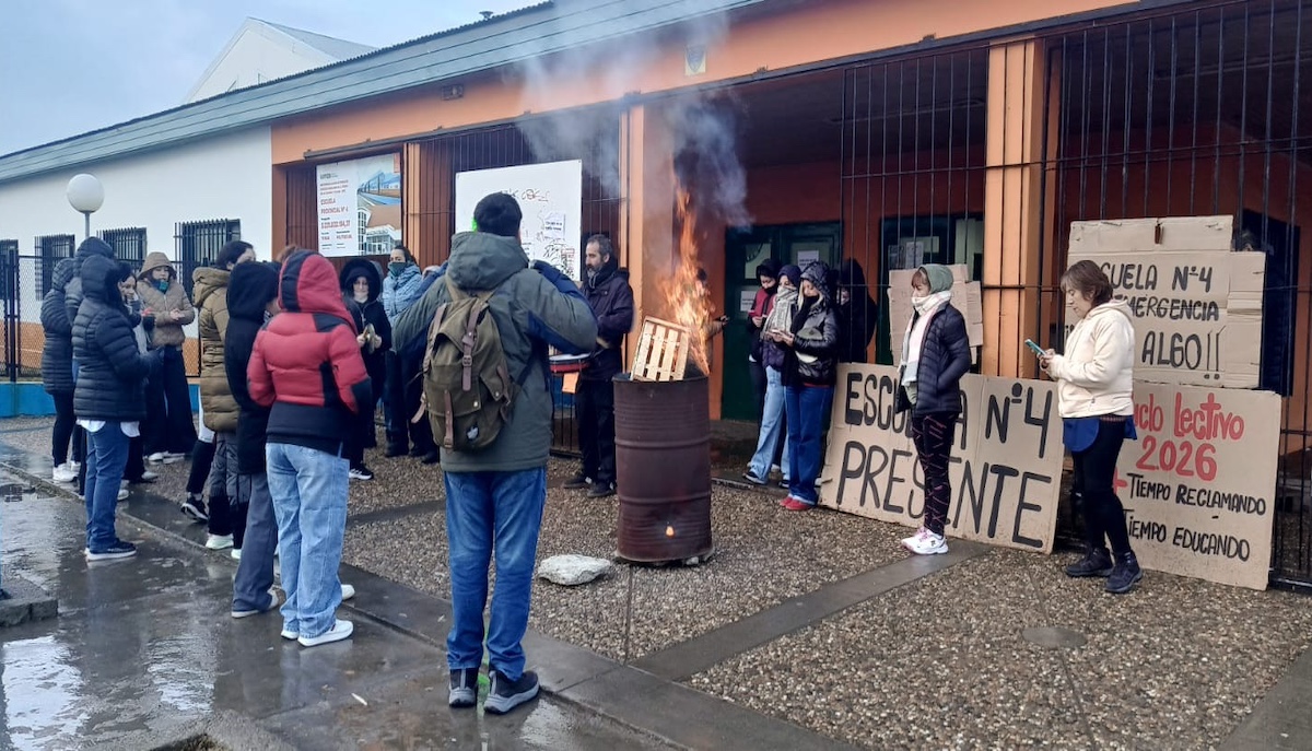 La Escuela 4, sin calefacción, suspendió las clases