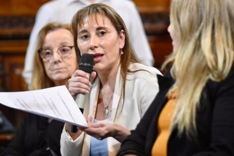 senadora cristina lopez
